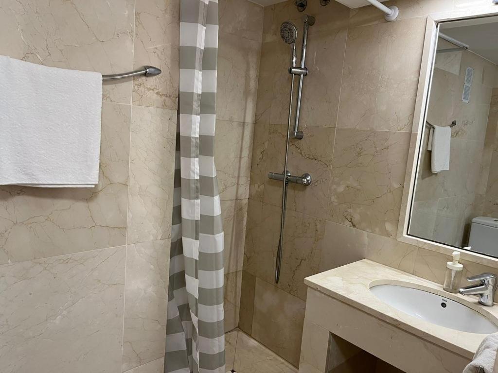 Illescas Apartamento Estepona Buitenkant foto